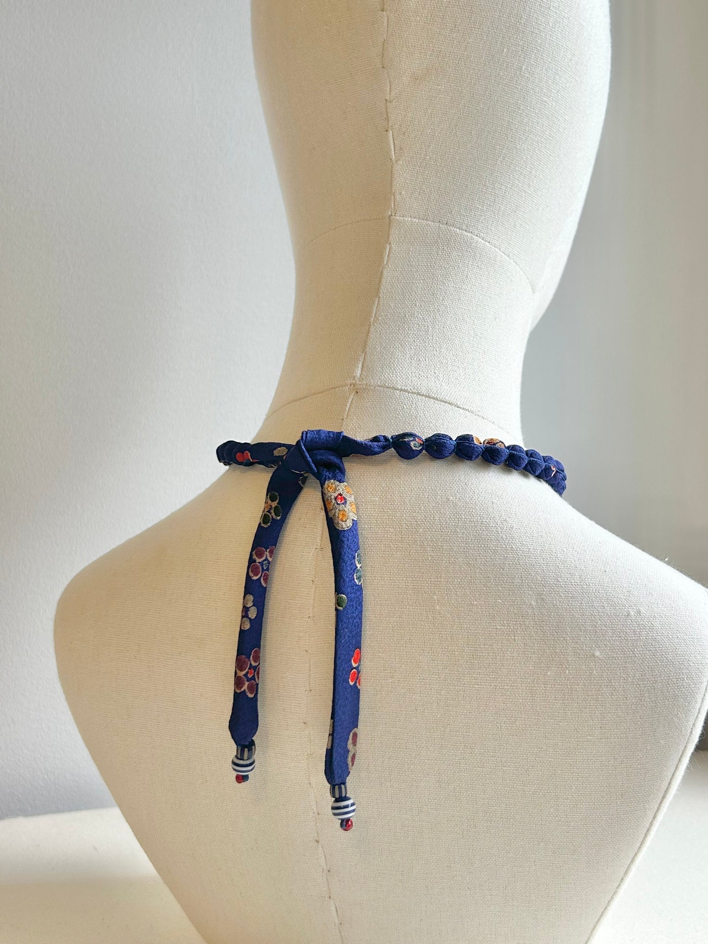 MIKA Necklace -Royal Bloom