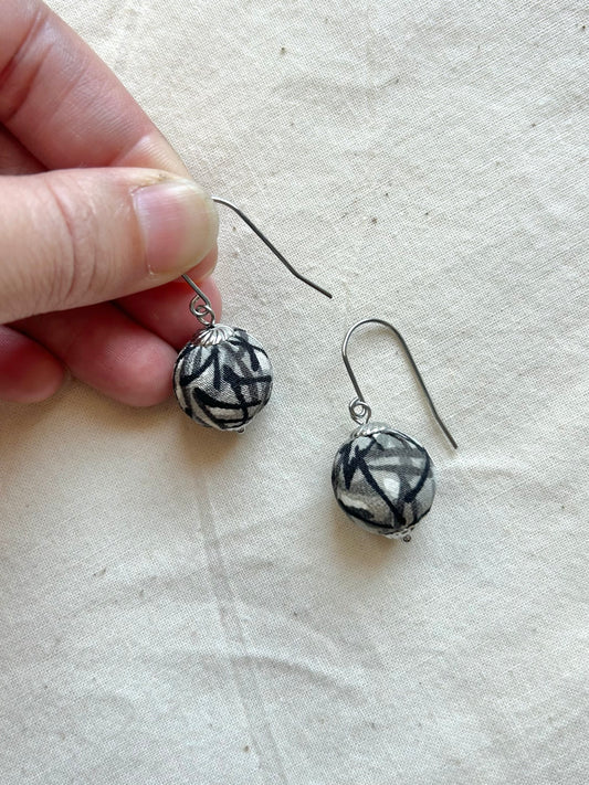 KIRA Earrings -Pebble Gray