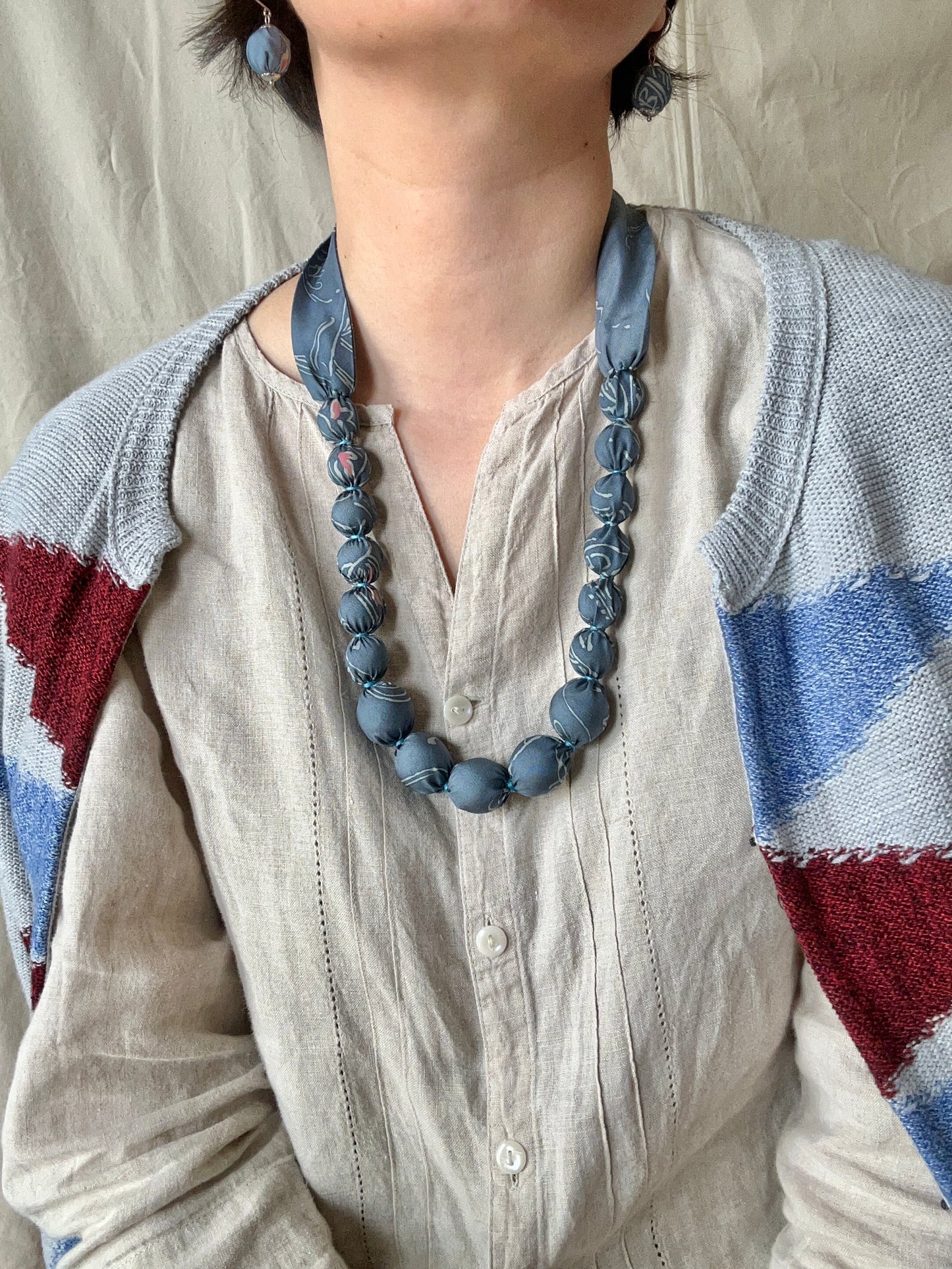 KIRA Necklace -Vase in Blue