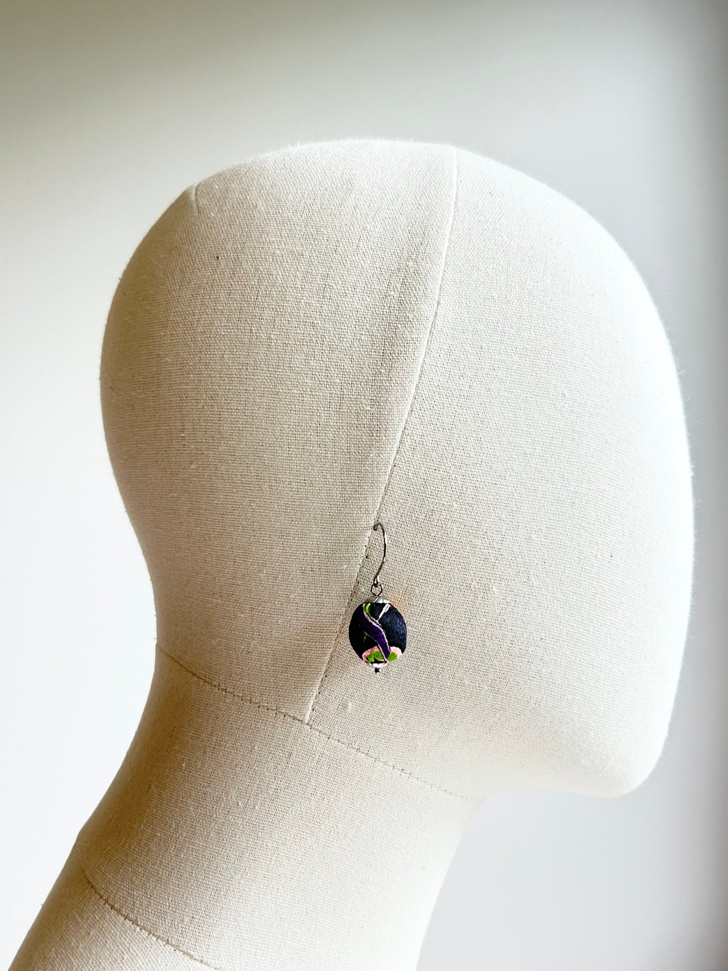 Boucles d'oreilles KIRA - Mélange sombre Fleur Bonbon