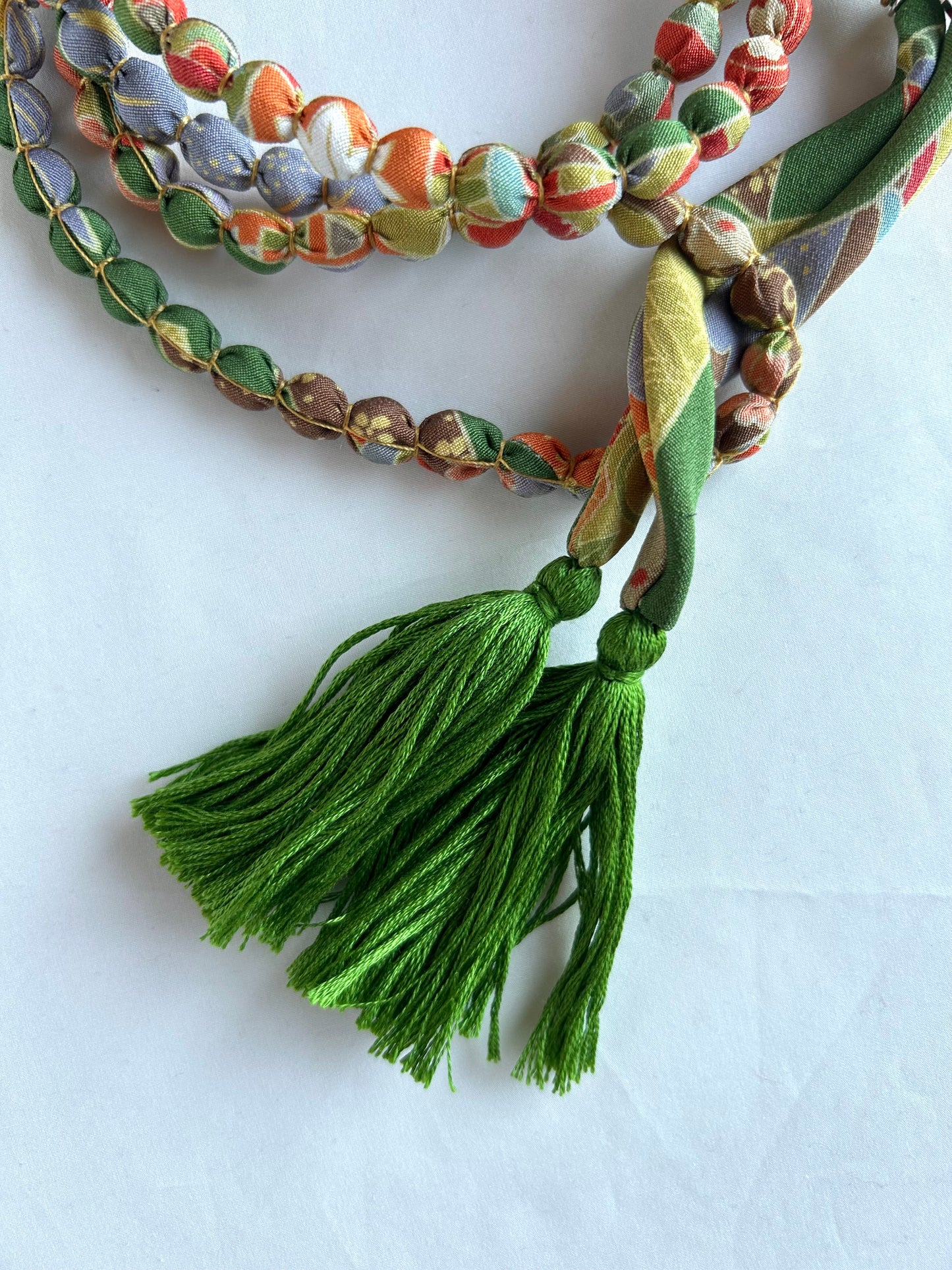 Collar SAKURAKA - Verde Festivo