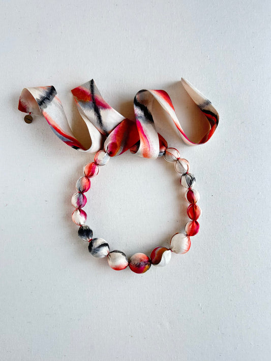 Collar KIRA - Mármol Carmesí