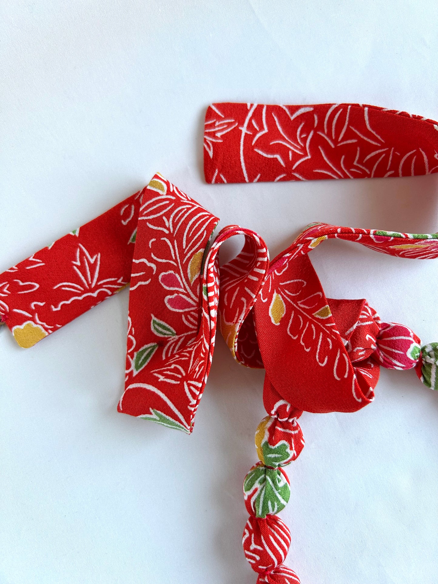 KIRA Necklace -Scarlet Kiku