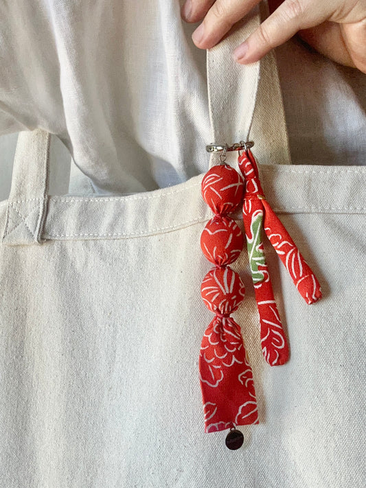 KIRA Bag Charm No.9 Scarlet Kiku