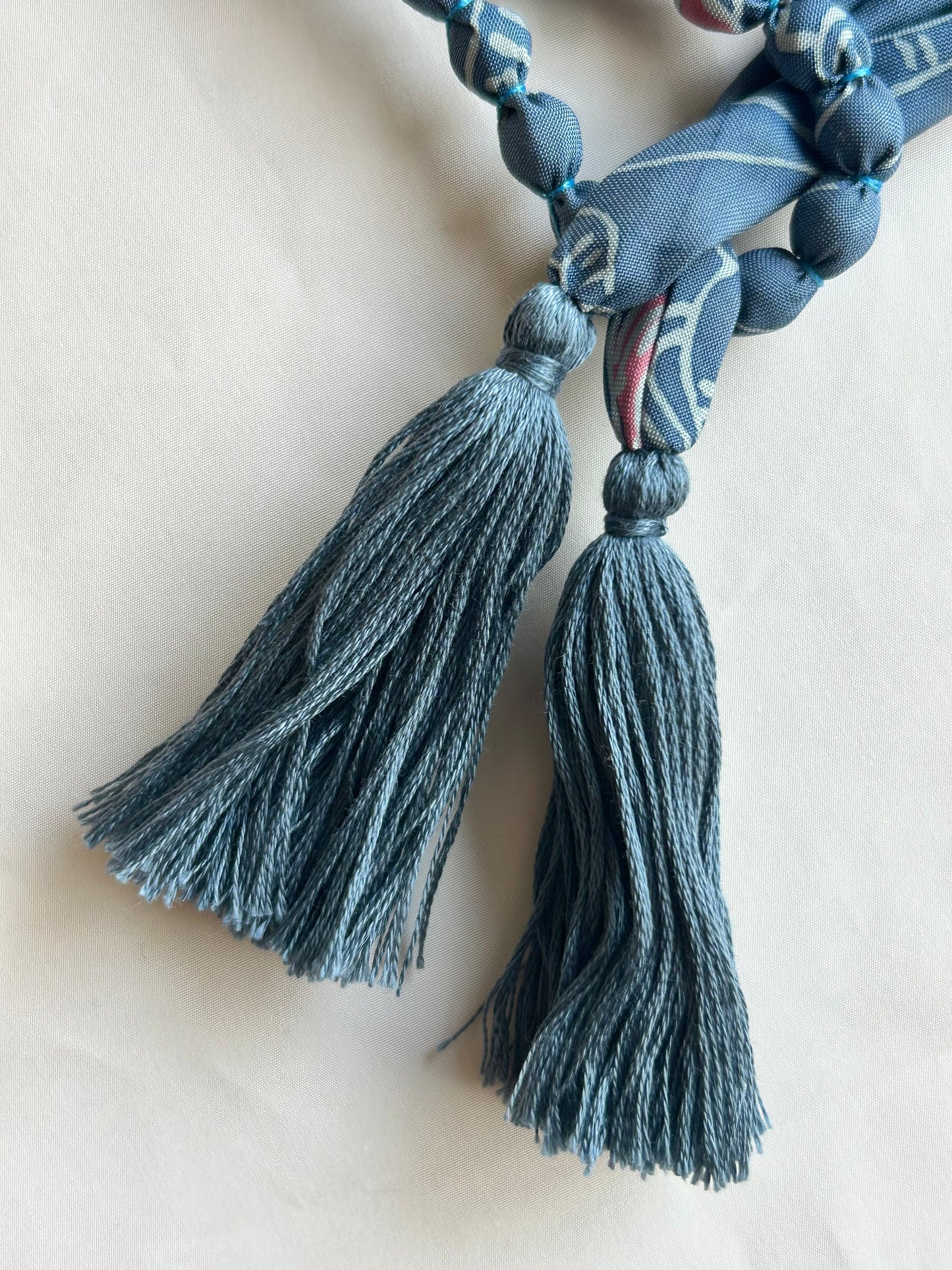 SAKURAKA Necklace -Vase in Blue