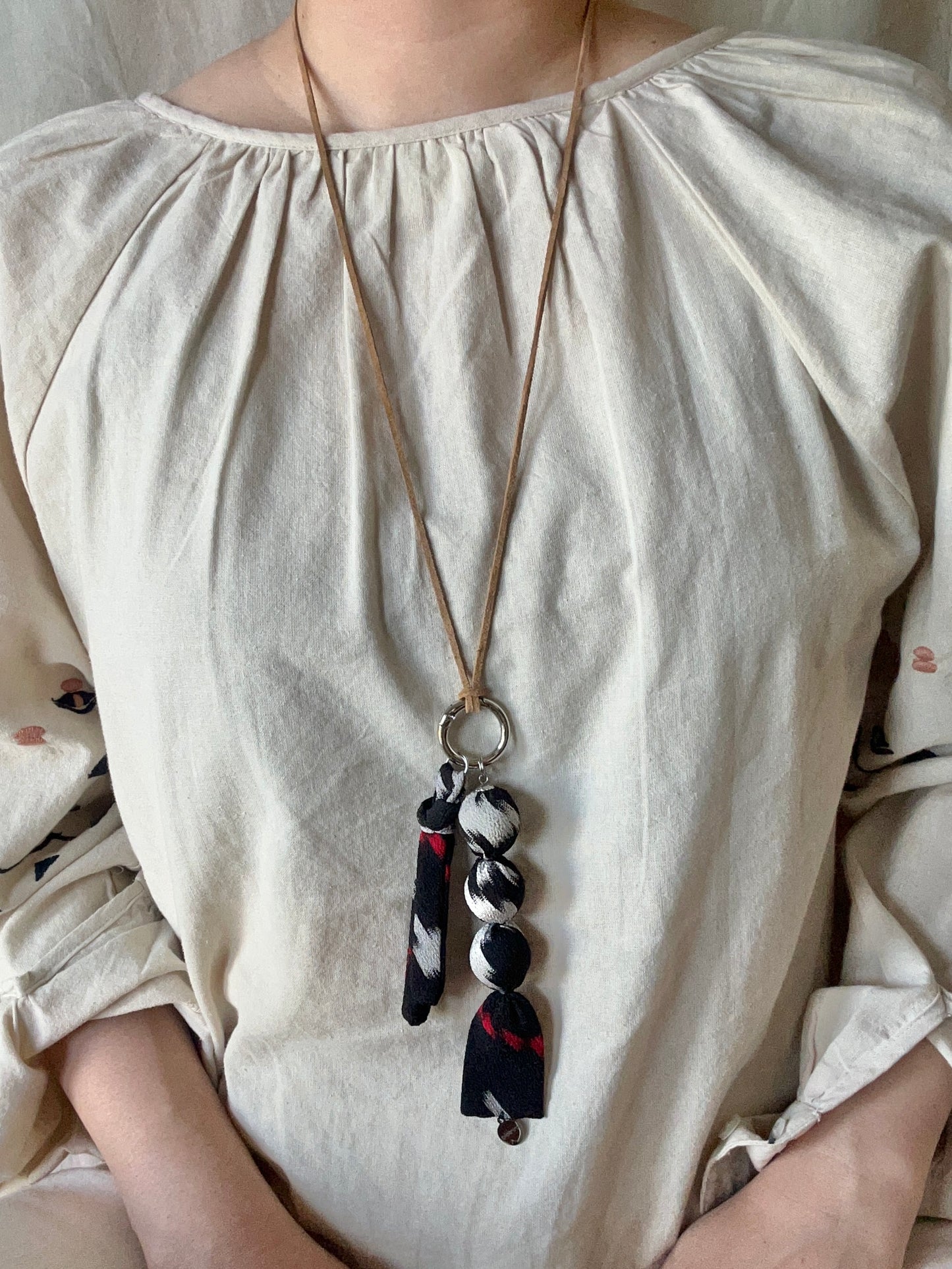 KIRA Necklace Charm -Noir Kasuri