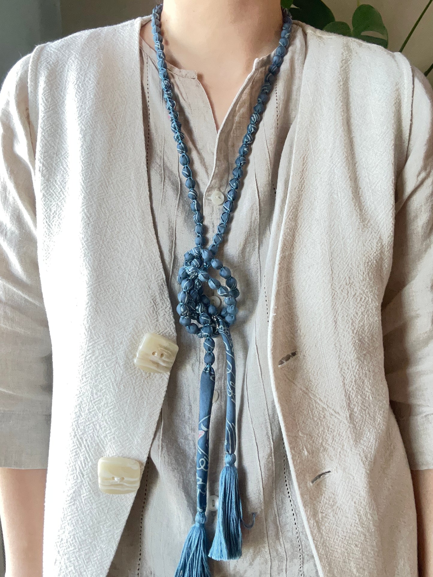 SAKURAKA Necklace -Vase in Blue